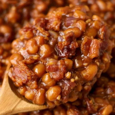 Delicious Easy Ultimate Baked Beans served in a bowl