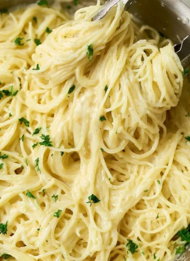 Delicious one pot garlic parmesan pasta ready to serve